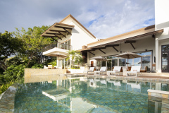 Infinity-edge pool at Villa Belvedere in Peninsula Papagayo Costa Rica