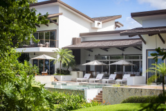 Luxury exterior and infinity pool at Villa Belvedere Costa Rica