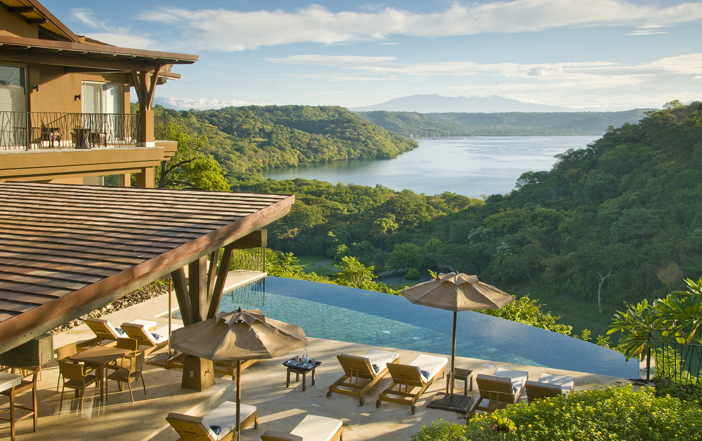 Las Terrazas 3 suite condos at Peninsual Papagayo offer a shared pool and expansive living spaces.