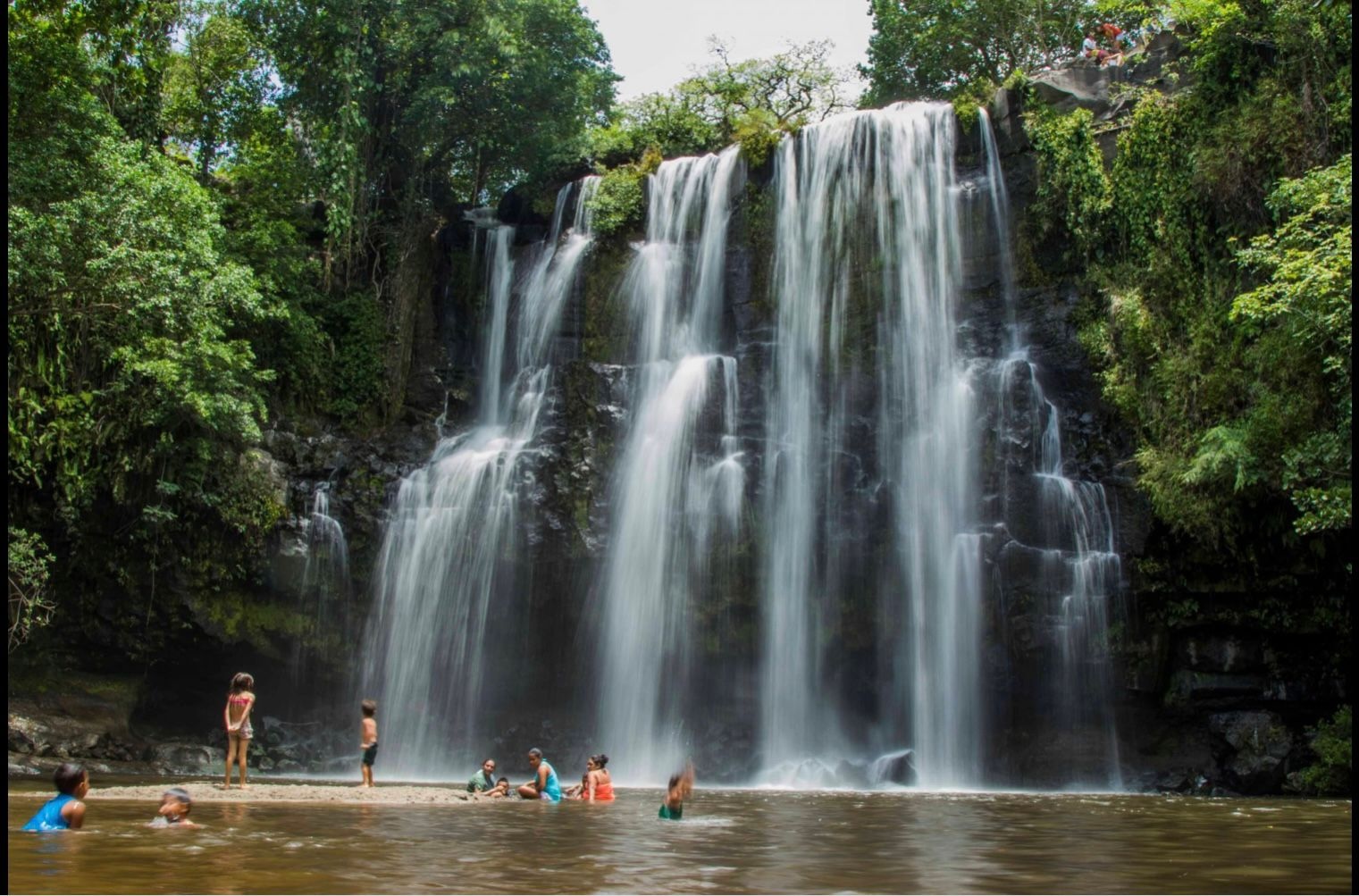 llanos-de-cortes-waterfall-guanacaste-costa-rica